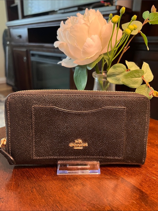 Coach Handbags - Authentic Coach Black Saffiano Zip Wallet with Gold Logo